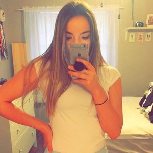 Meet your Posher, Kayla